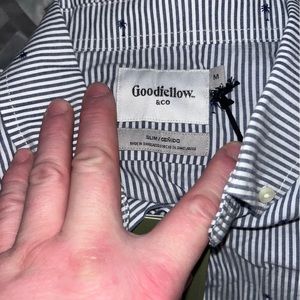 *NWT* GOODFELLOW&Co. Men’s LONG SLEEVE BUTTON UP DRESS SHIRT,size MEDIUM